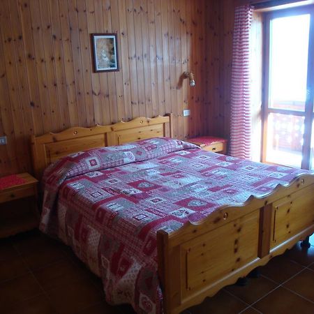 Hotel Alpe Fleurie ชัมโปลุก ภายนอก รูปภาพ