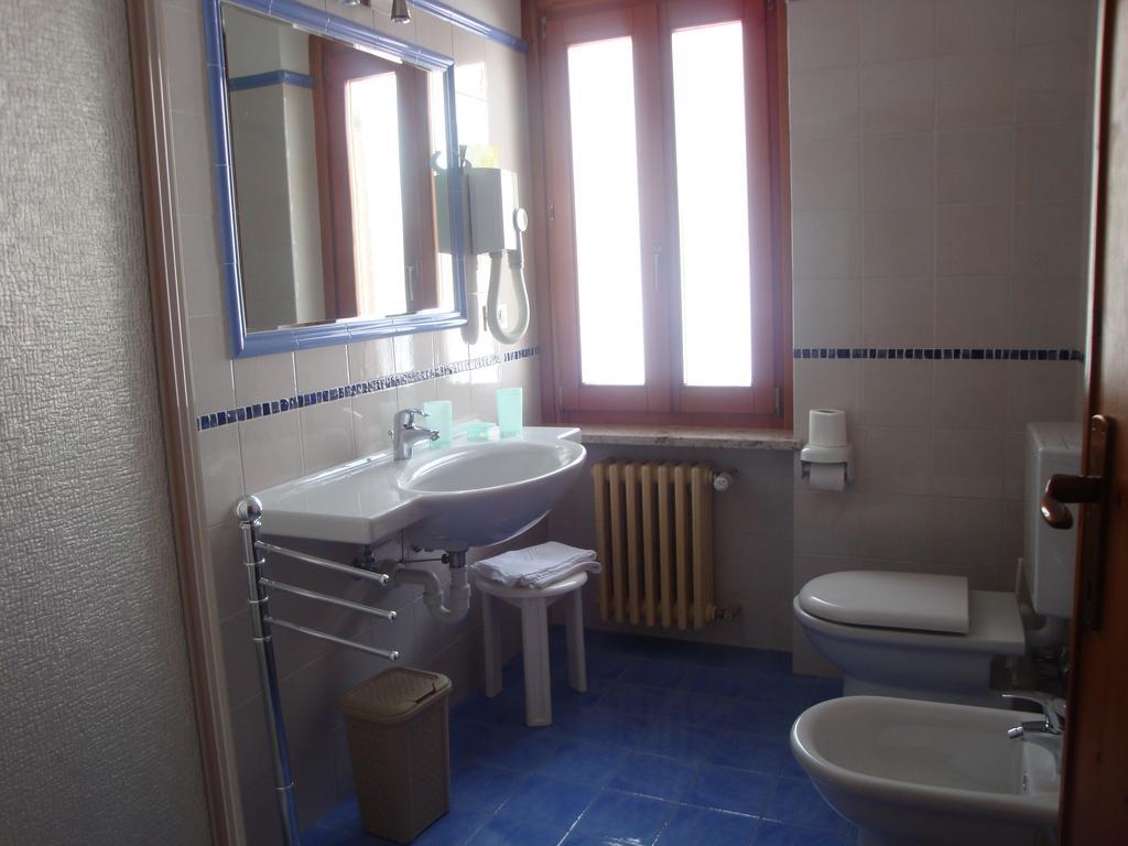 Hotel Alpe Fleurie ชัมโปลุก ภายนอก รูปภาพ
