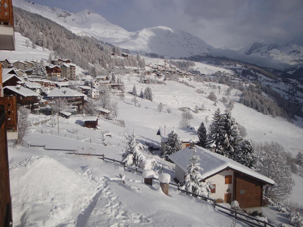 Hotel Alpe Fleurie ชัมโปลุก ภายนอก รูปภาพ