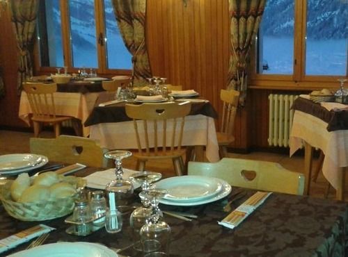 Hotel Alpe Fleurie ชัมโปลุก ภายนอก รูปภาพ